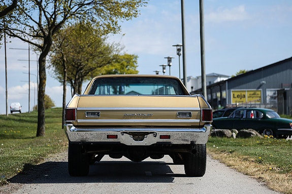 Chevrolet El Camino 7 of 17
