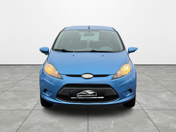Ford Fiesta 2 of 5