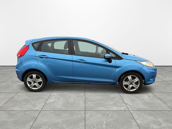 Ford Fiesta 4 of 5