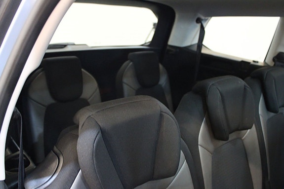 Citroen Grand C4 Picasso 10 of 12