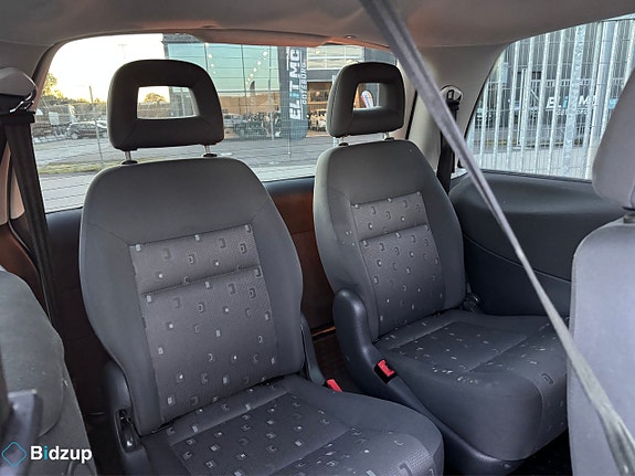 Volkswagen Sharan 16 of 21