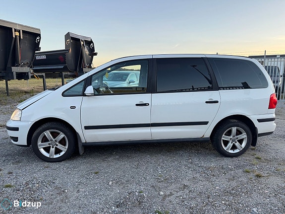 Volkswagen Sharan 2 of 21