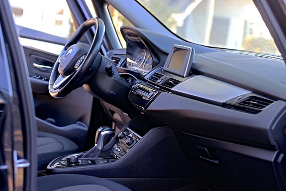 BMW 218 6 of 14