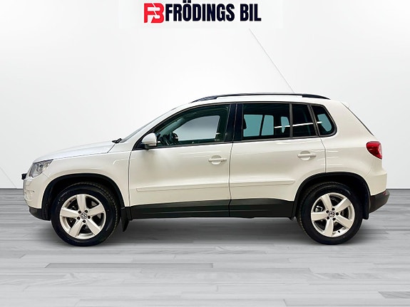 Volkswagen Tiguan 3 of 5
