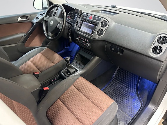 Volkswagen Tiguan 16 of 21