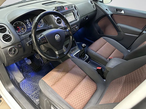 Volkswagen Tiguan 10 of 21