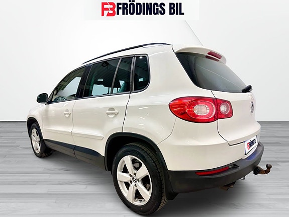Volkswagen Tiguan 4 of 5