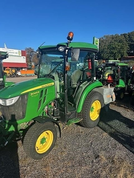 John Deere 3045R KOMPAKTTRAKTOR