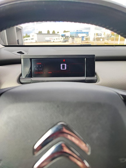 Citroen C4 Cactus 3 of 3