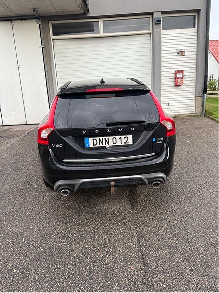 Volvo V60 3 of 5