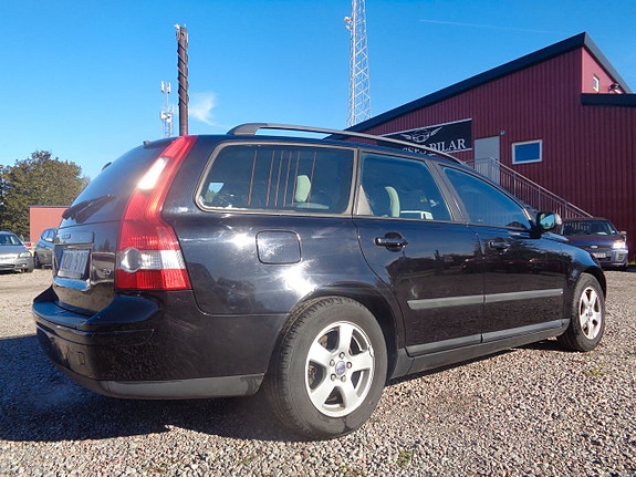 Volvo V50 5 of 5