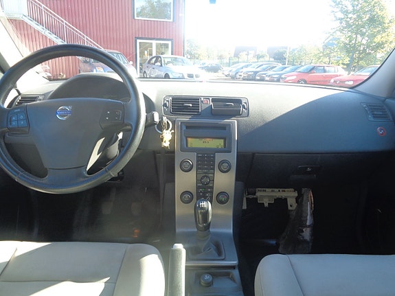 Volvo V50 13 of 16