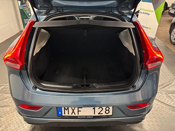 Volvo V40 7 of 27