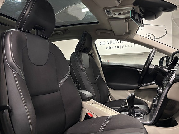 Volvo V40 15 of 27
