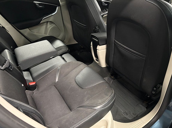 Volvo V40 17 of 27