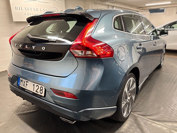 Volvo V40 9 of 27