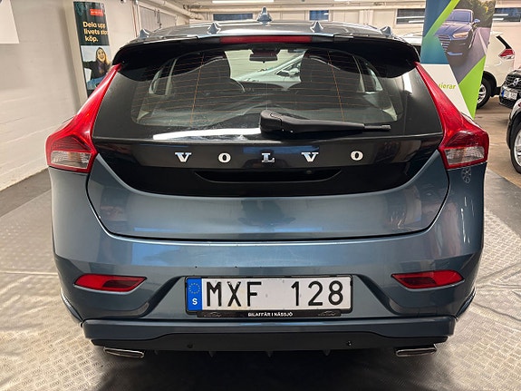 Volvo V40 6 of 27
