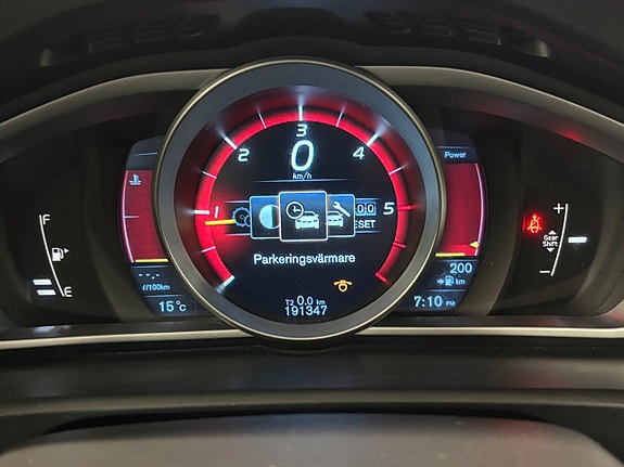 Volvo V40 20 of 27