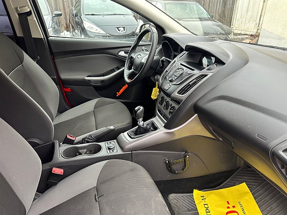 Ford Focus 6 of 11