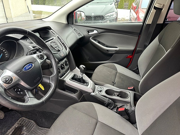 Ford Focus 7 of 11