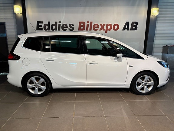 Opel Zafira 3 of 5