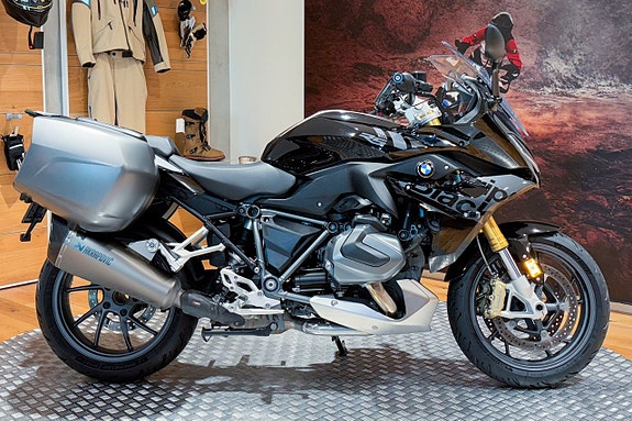 BMW R 1250 RS |Akrapovic|Sidoväskor|NYA DÄCK|ALLA PAKET| SE SPEC|
