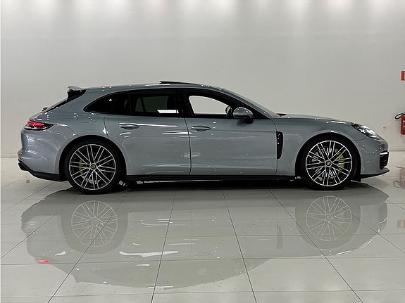 Porsche Panamera 4 6 of 26