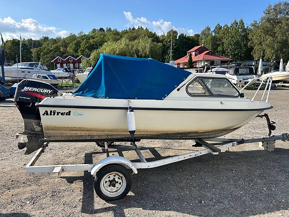 Lohi 435 Mercury F40 4-takt