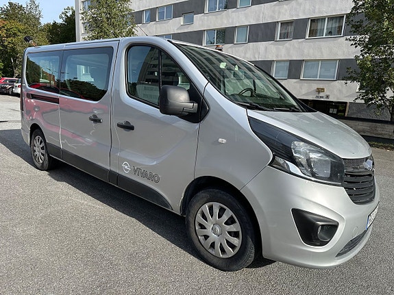 Opel Vivaro 2 of 5