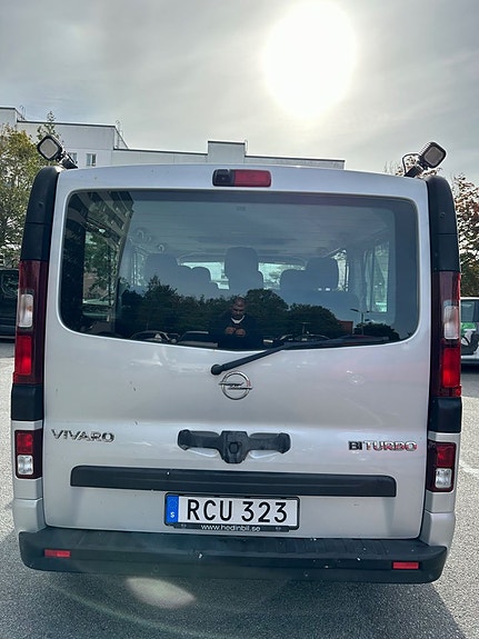Opel Vivaro 6 of 11