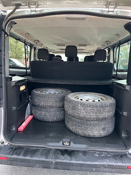 Opel Vivaro 10 of 11