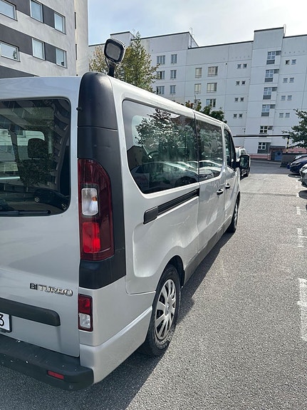 Opel Vivaro 5 of 5
