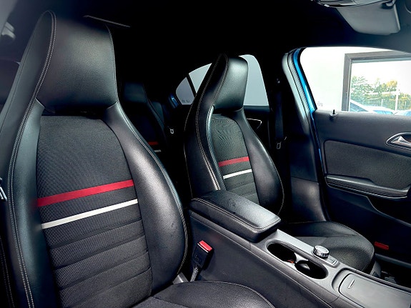 Mercedes-Benz A200 9 of 16