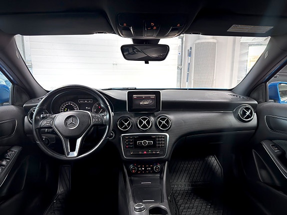 Mercedes-Benz A200 10 of 16