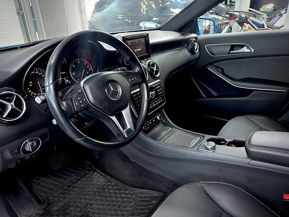 Mercedes-Benz A200 15 of 16