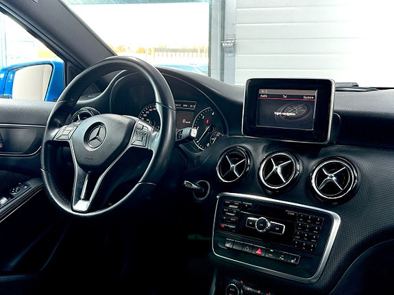 Mercedes-Benz A200 11 of 16