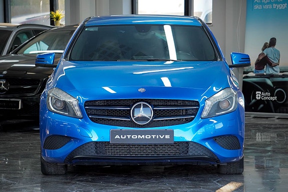 Mercedes-Benz A200 2 of 5