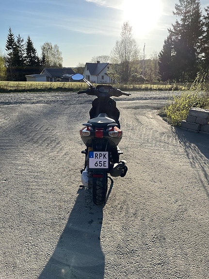 Aprilia SR 50 3 of 9