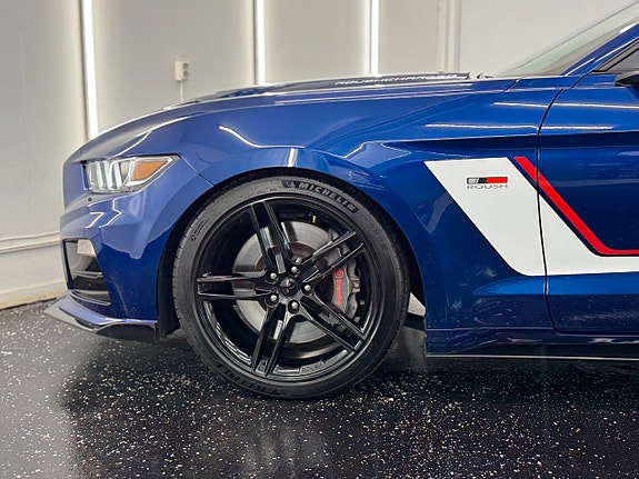 Ford Mustang 7 of 26