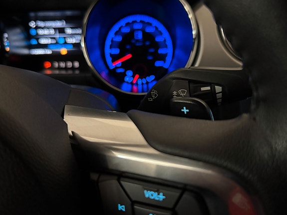 Ford Mustang 17 of 26