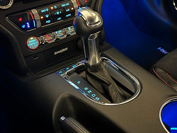 Ford Mustang 18 of 26