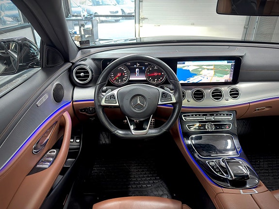 Mercedes-Benz E220 d 15 of 18