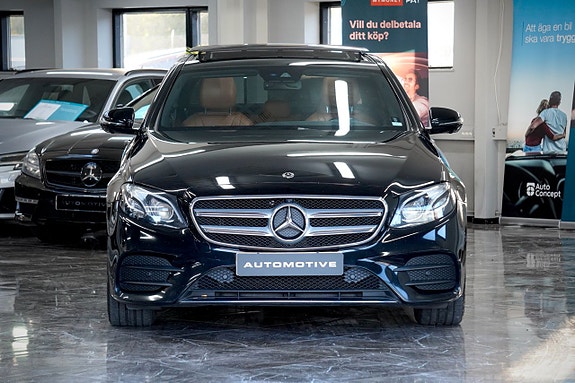 Mercedes-Benz E220 d 2 of 5