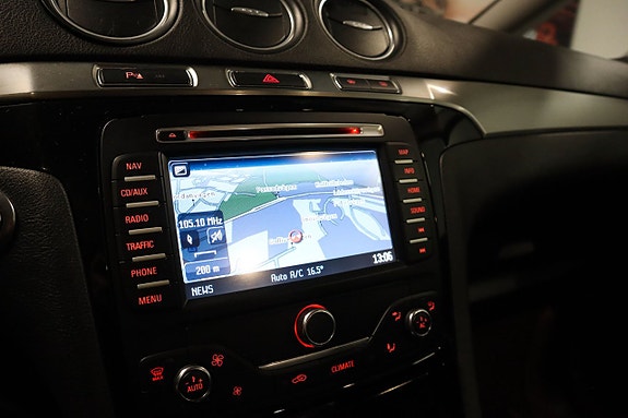 Ford S-MAX 17 of 23