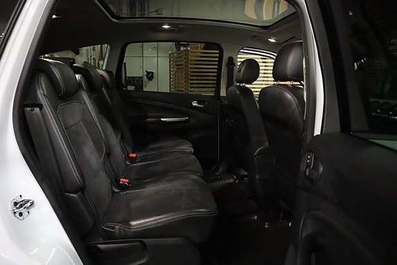 Ford S-MAX 10 of 23
