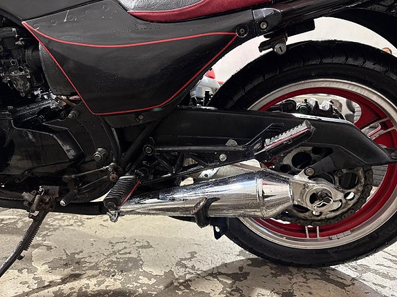 Kawasaki Zx 750-a1 /GP 16 of 21