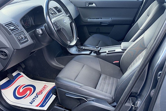 Volvo V50 5 of 5