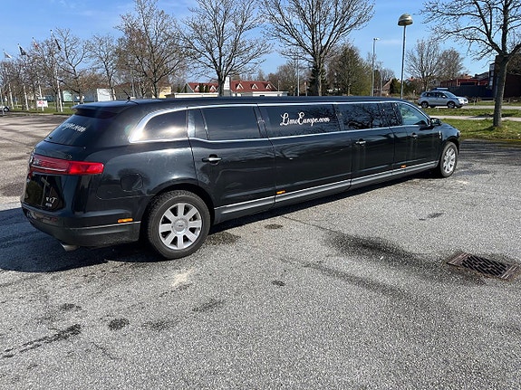 Lincoln MKT 8 of 11