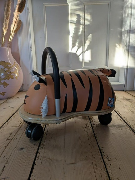 Product image 1 of 6