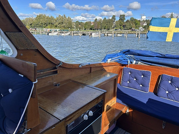 Oxelö 26 1970 Volvo Penta 3 of 5